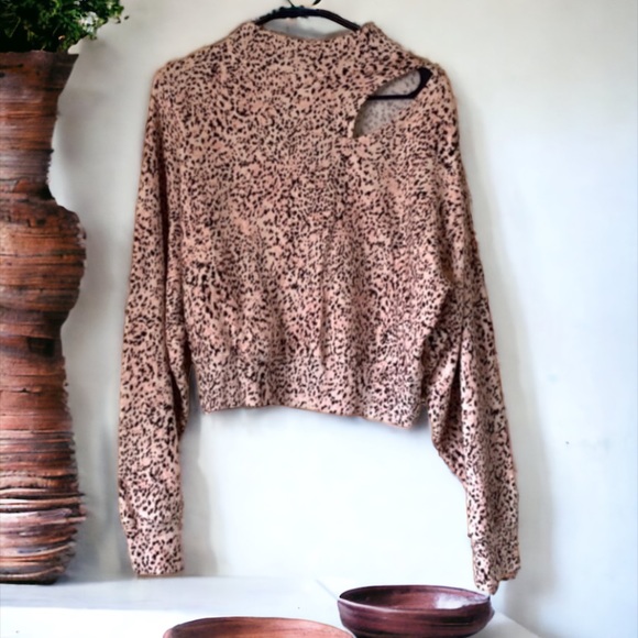 n:PHILANTHROPY Animal Cut-Out Sweater Size X-LARGE - Picture 5 of 10